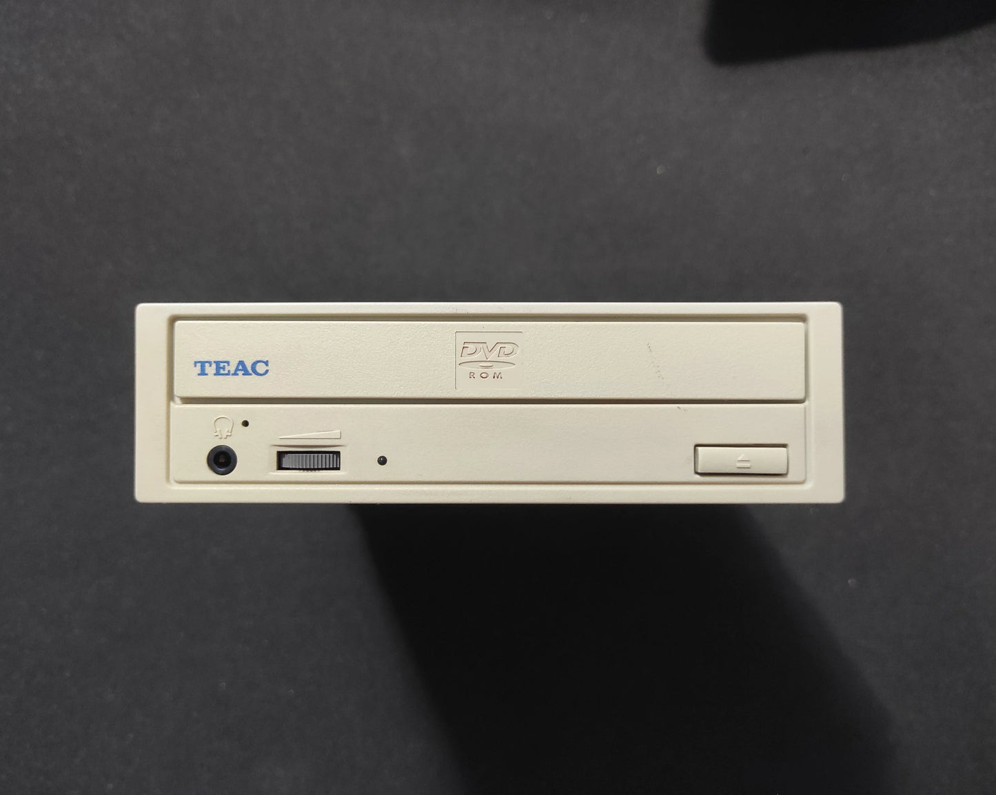 TEAC DV-516D-A95 IDE 5.25’’ Internal Vintage Retro Beige DVD Drive 1977117A-95