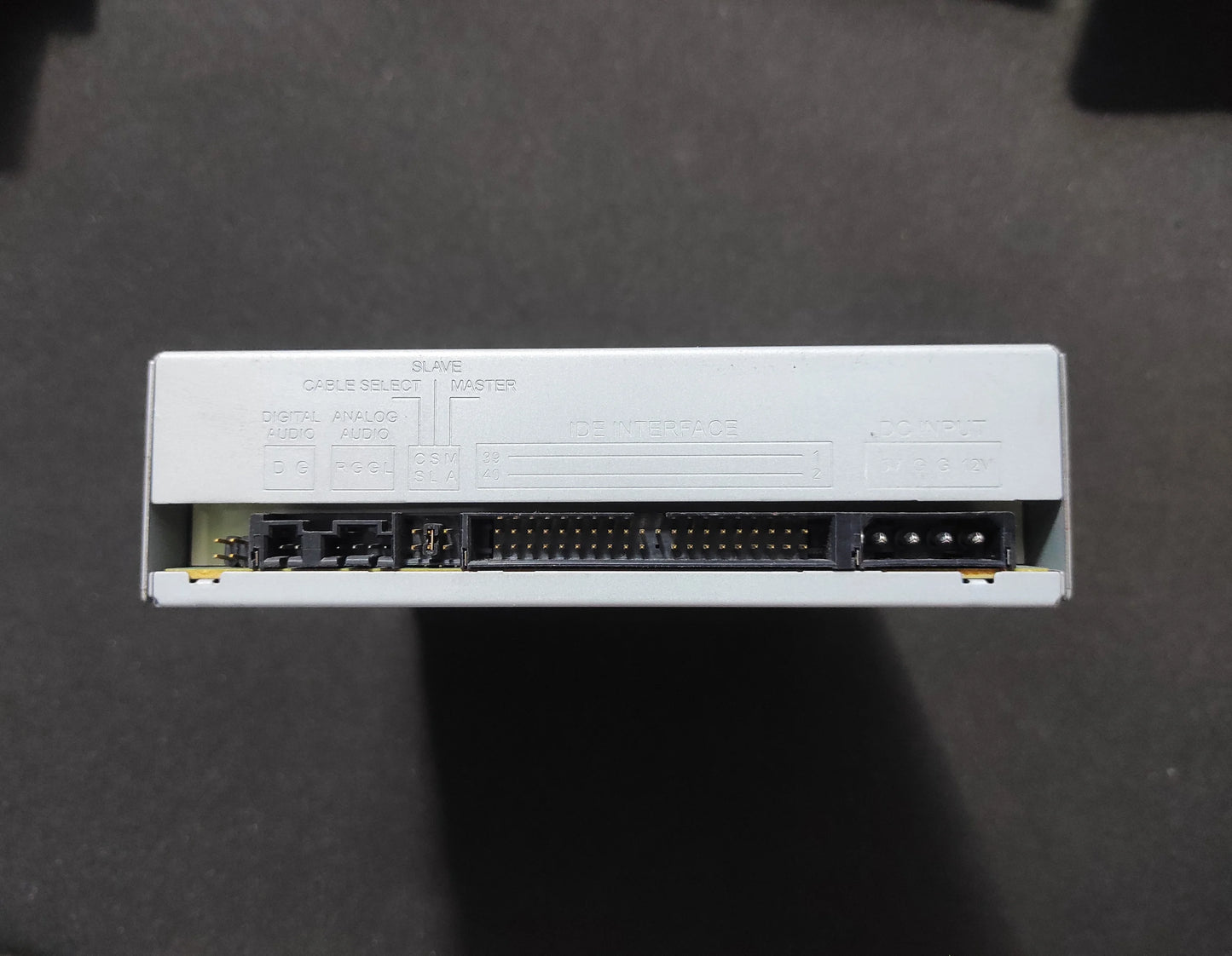TEAC DV-516D-A95 IDE 5.25’’ Internal Vintage Retro Beige DVD Drive 1977117A-95