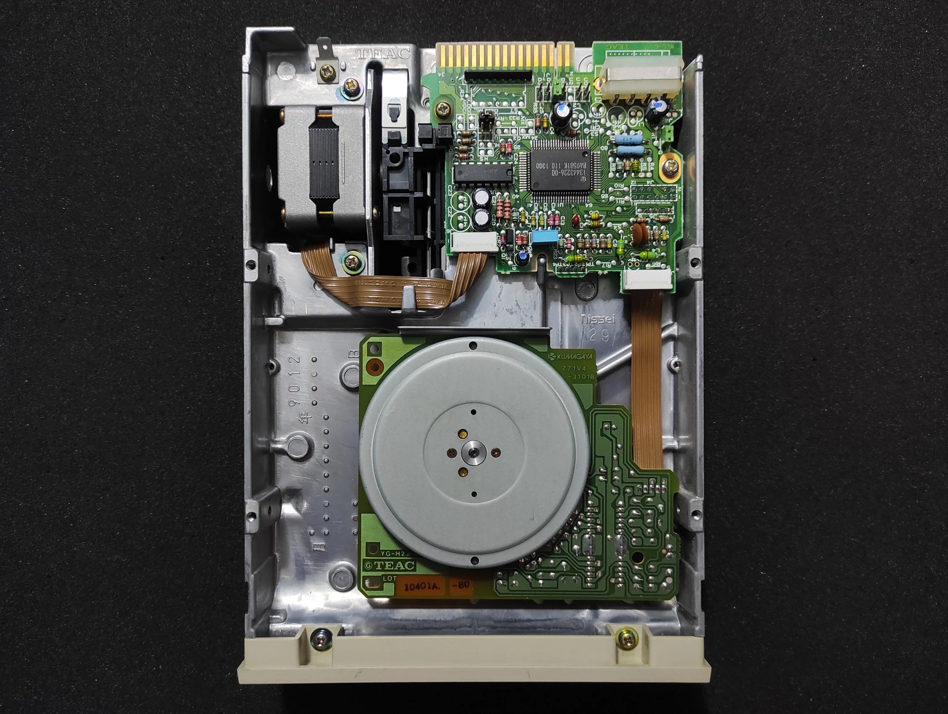 TEAC FD-55BR-104-U 360KB 5.25’’ Vintage Retro Internal Floppy Disk Drive 19307351-04