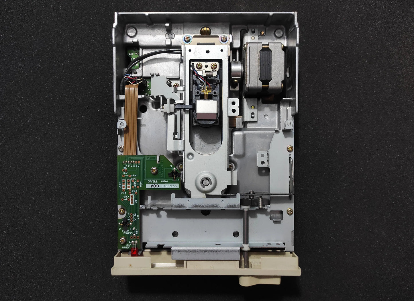 TEAC FD-55BR-104-U 360KB 5.25’’ Vintage Retro Internal Floppy Disk Drive 19307351-04