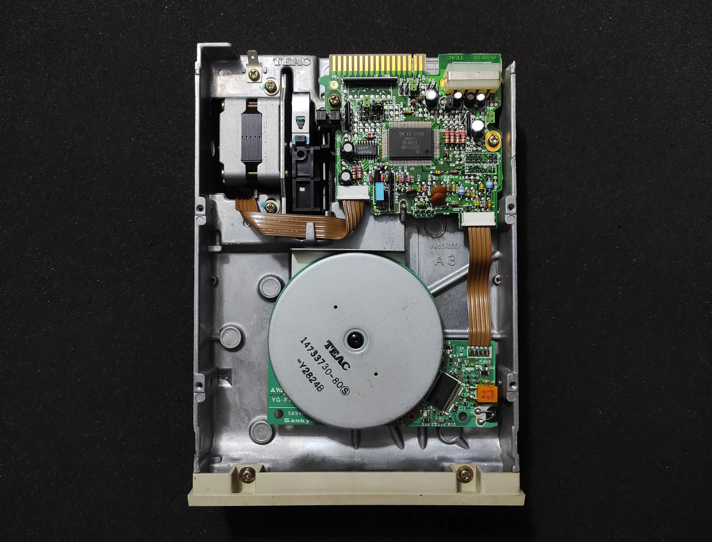 TEAC FD-55GFR-193-U 1.2MB 5.25’’ Vintage Retro Internal Floppy Disk Drive 19307351-93