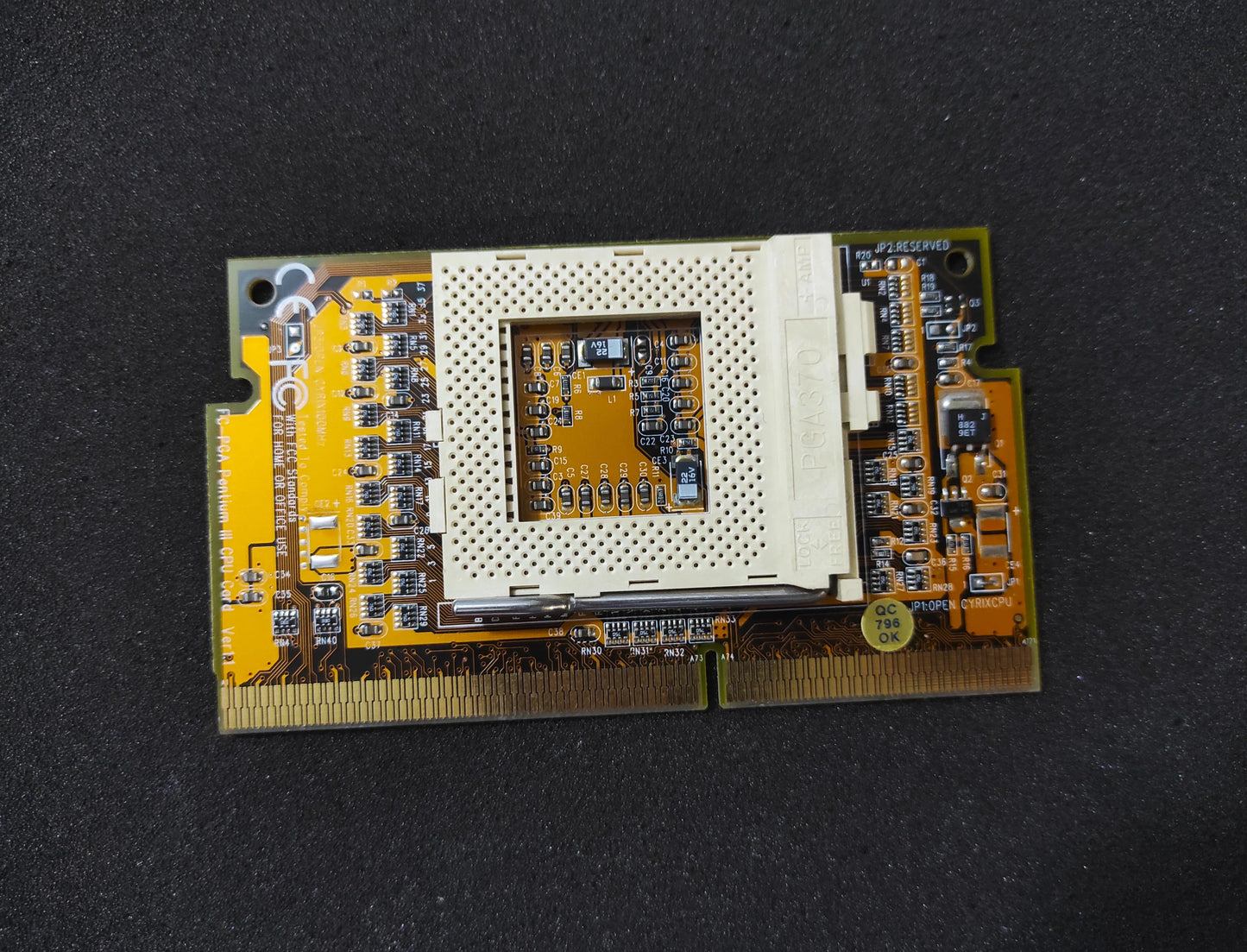 Unbranded Pentium III CPU Card Slot 1 to Socket 370 Slocket FC-PGA Converter Adapter
