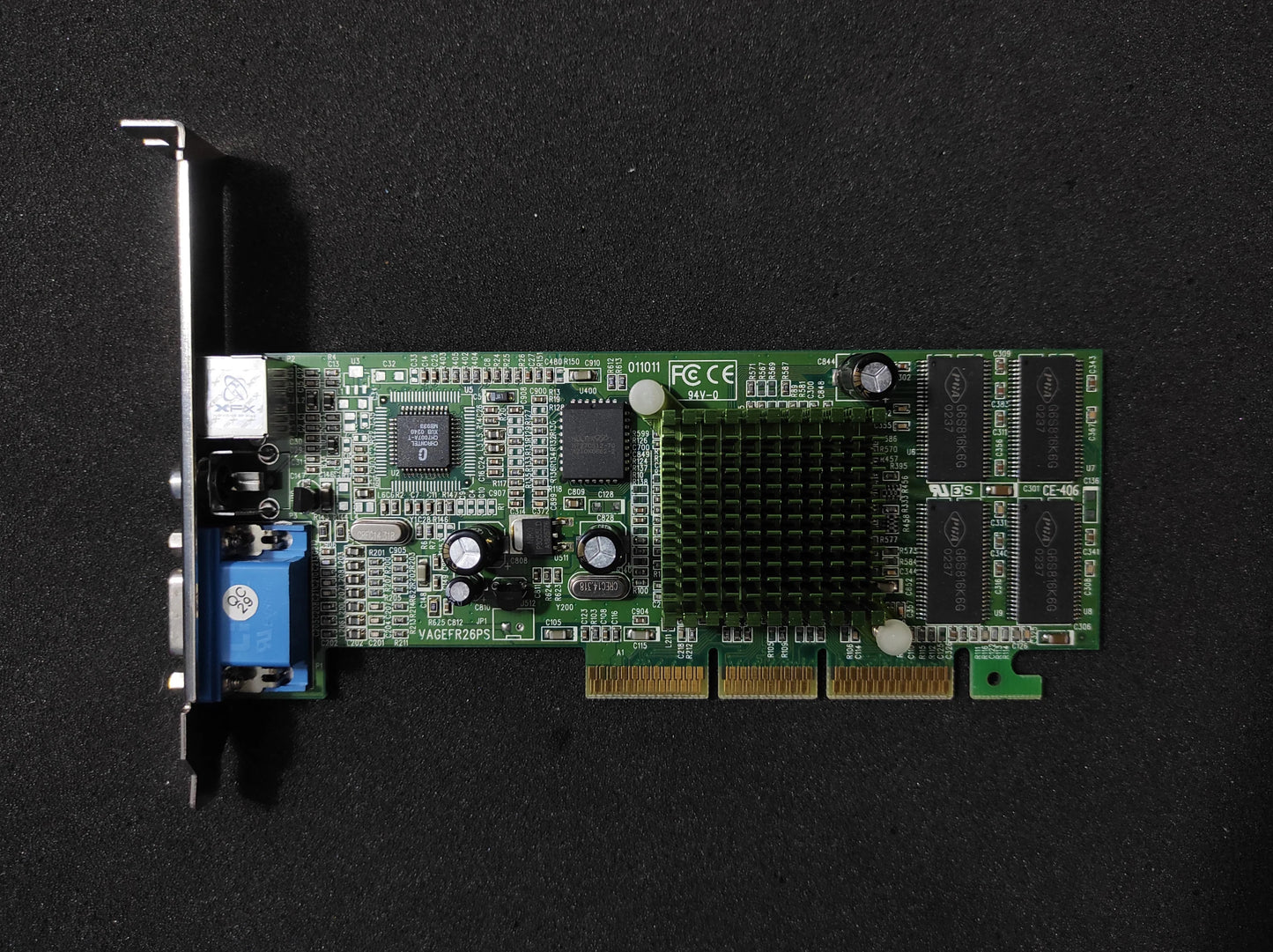 XFX VAGEFR26PS Nvidia GeForce2 MX 400 AGP 64MB VGA S-Video Retro Graphics Card